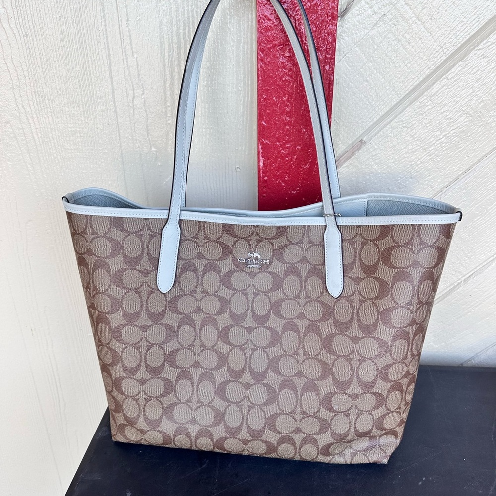 Women bag for traveling